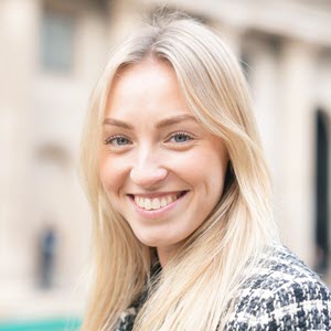  Holly Joseph