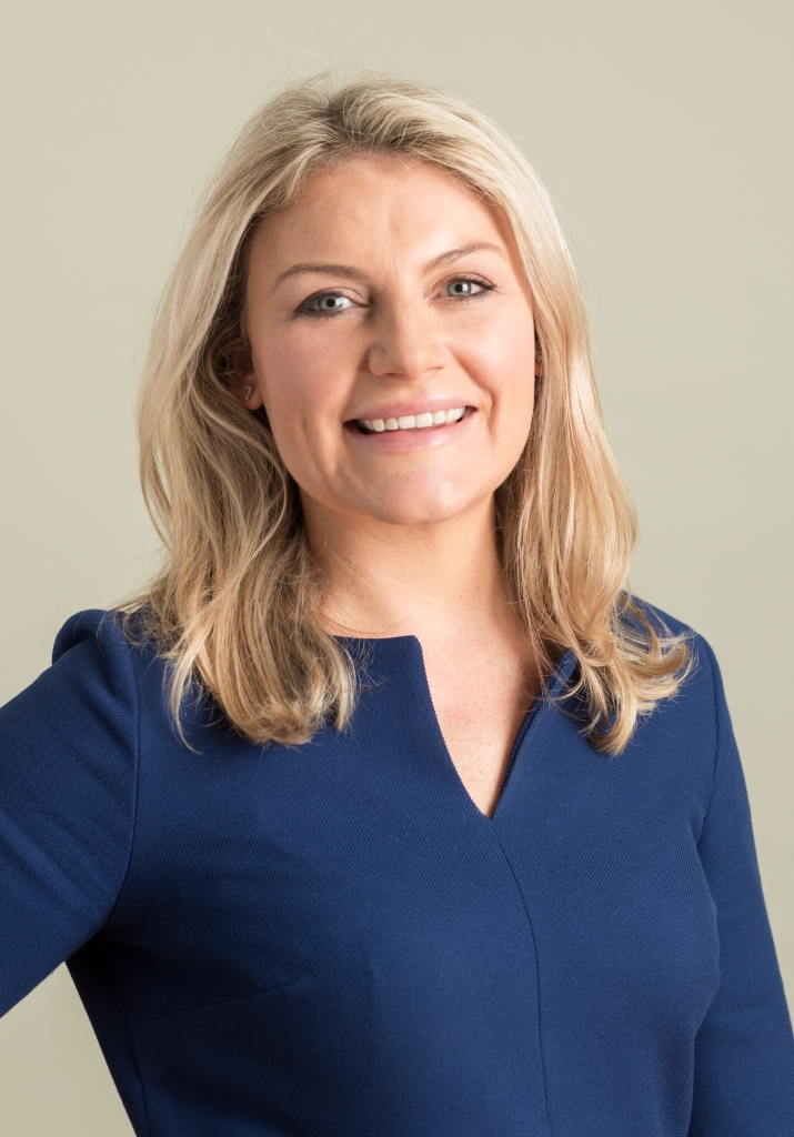  Katie McDermott