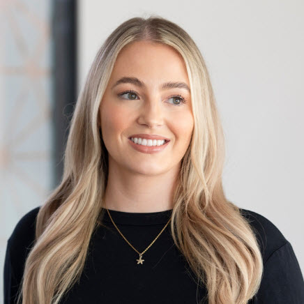  Megan Whitaker