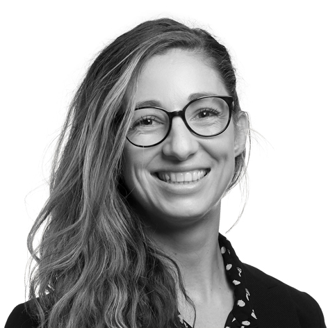  Astrid Vere