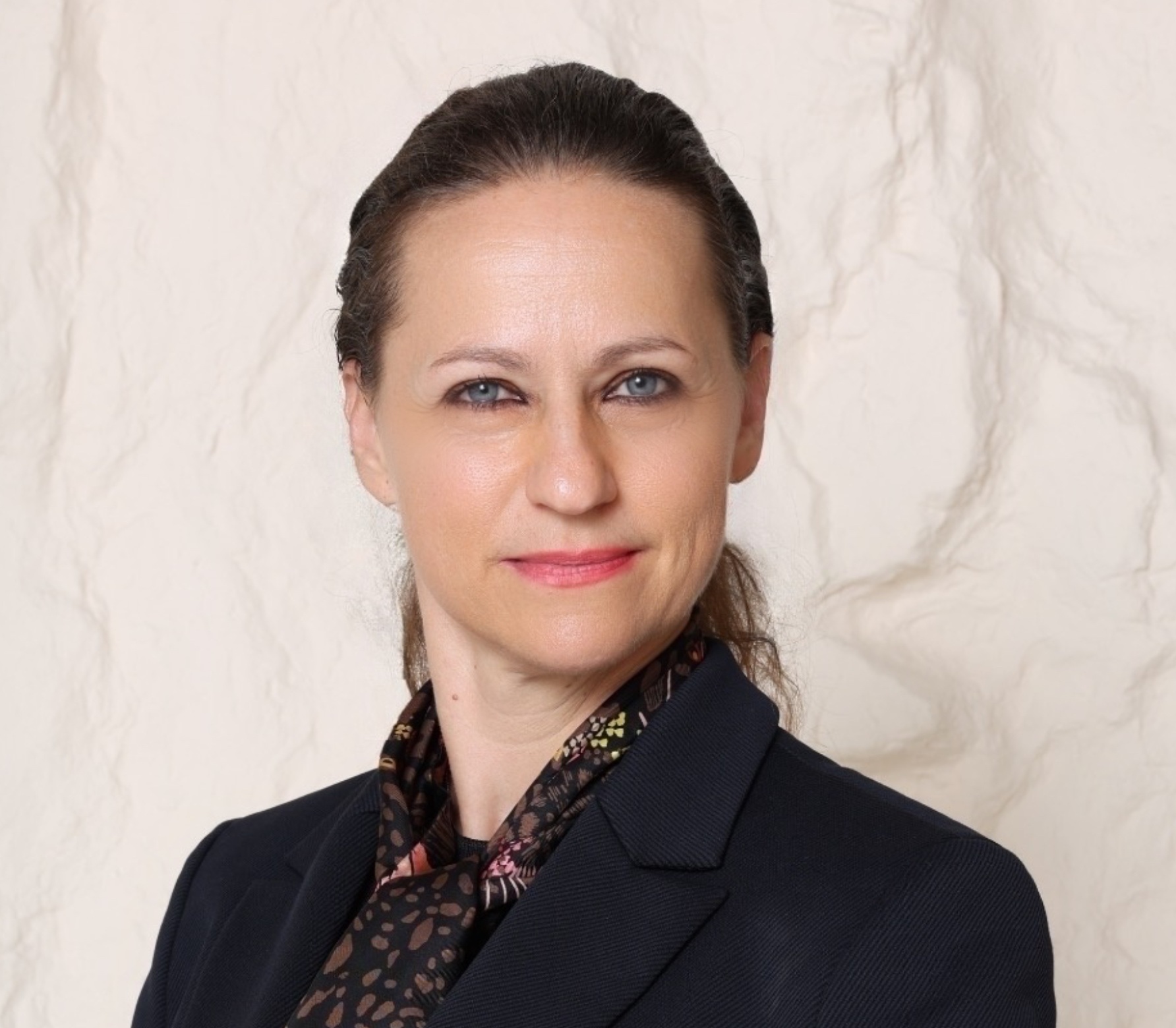 Chartered Arbitrator Leonora Riesenburg C.Arb