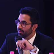  Moazzam Khan