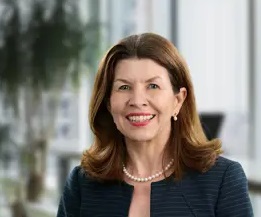  Angharad Lynn