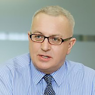  Adrian Maxwell