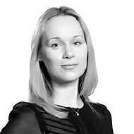  Caroline Saul
