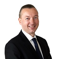 Alasdair Steele