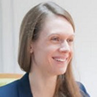  Anna Stevens