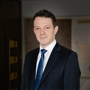  Christopher Burt