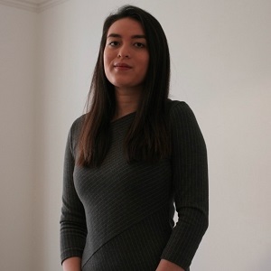  Natasha Holme