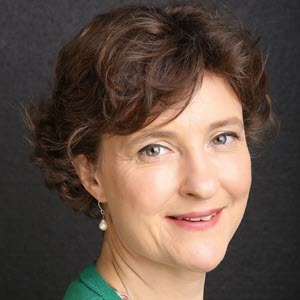  Alison Dennis