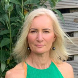  Beata Dunn