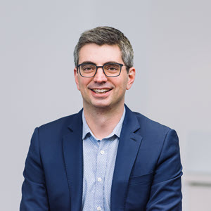 Dr Gregory Bacon